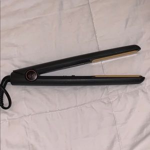 GHD Straightener